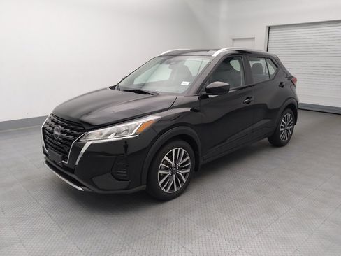 Used 2023 Nissan Kicks SV FWD image 2