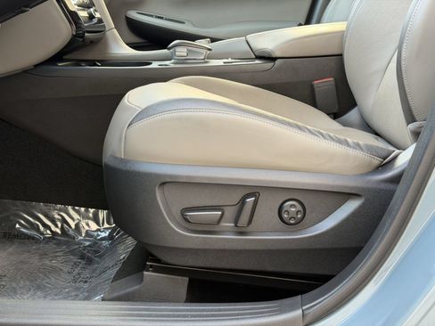 Used 2023 INFINITI QX50 Luxe FWD image 15