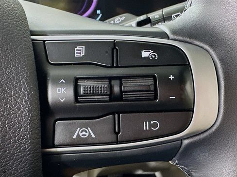 Used 2025 Kia Sportage EX FWD image 23