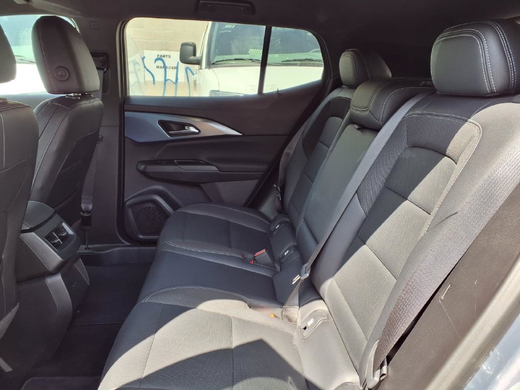 Used 2025 Chevrolet Equinox EV LT w/ Convenience Package FWD image 19