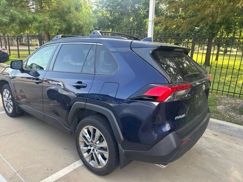 Used 2023 Toyota RAV4 XLE Premium FWD image 4