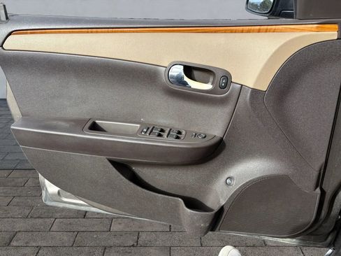 Used 2010 Chevrolet Malibu LT w/ Interface Package image 8