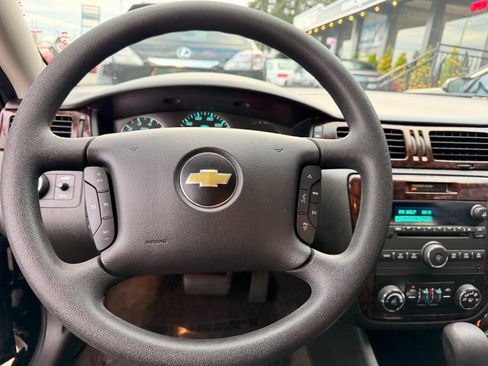 Used 2016 Chevrolet Impala LT image 13
