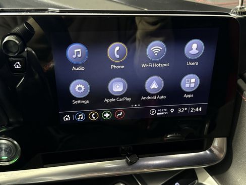 Used 2022 Chevrolet Corvette Stingray Convertible w/ Z51 Performance Package image 25