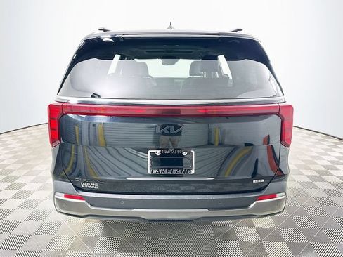 Used 2025 Kia Carnival SX w/ SX Dark Edition Package FWD image 4