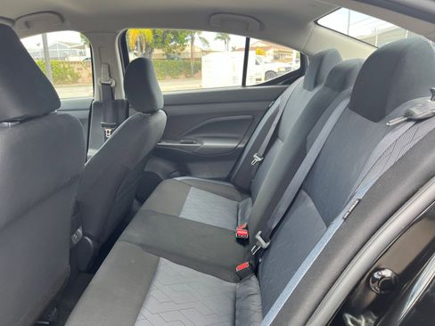 Used 2025 Nissan Versa SV FWD image 25