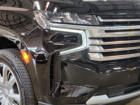 Used 2024 Chevrolet Tahoe High Country w/ Advanced Technology Package AWD/4WD image 15