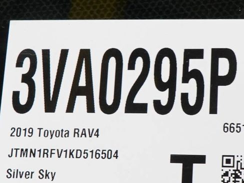 Used 2019 Toyota RAV4 Limited w/ Cold Weather Package AWD/4WD image 27
