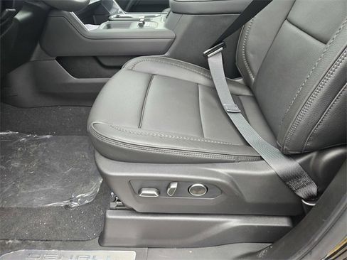 New 2026 GMC Sierra 3500 Denali w/ Denali Reserve Package image 23