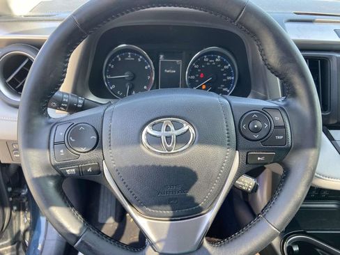 Used 2017 Toyota RAV4 Limited FWD image 35