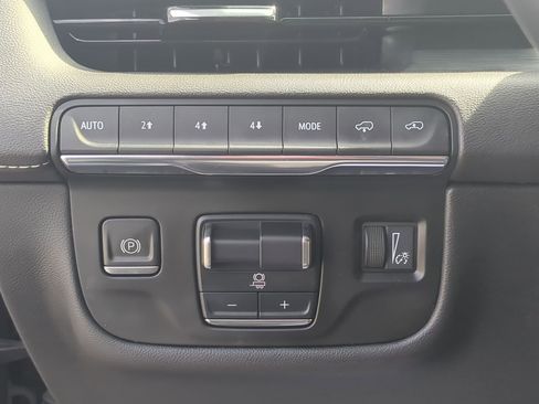 Certified 2021 Cadillac Escalade ESV Sport w/ Driver Assist Tech Package image 17