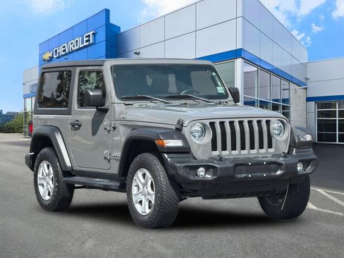 Used 2021 Jeep Wrangler Sport AWD/4WD image 9