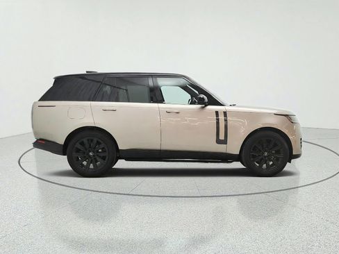 Used 2023 Land Rover Range Rover SE AWD/4WD image 4