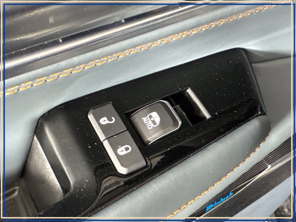 Used 2024 Jeep Grand Wagoneer Series III w/ Rear Seat Video Group 1 AWD/4WD image 35