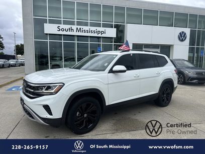 Used 2023 Volkswagen Atlas SE w/ Black Wheel Package