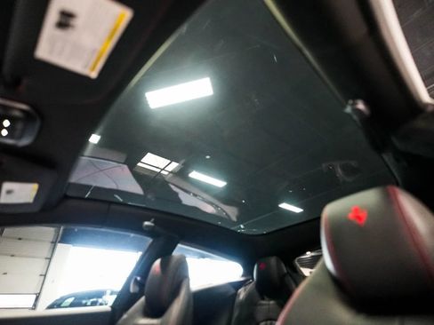 Used 2018 Ferrari GTC4Lusso AWD/4WD image 20