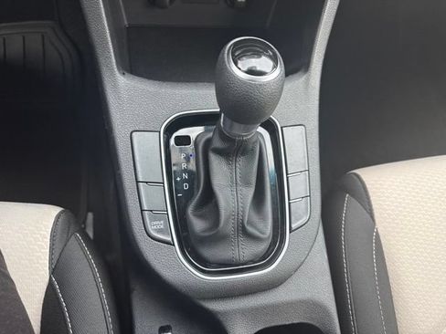 Used 2020 Hyundai Elantra GT FWD image 21