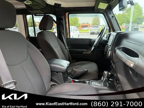 Used 2015 Jeep Wrangler Unlimited Sport w/ Quick Order Package 24S AWD/4WD image 11