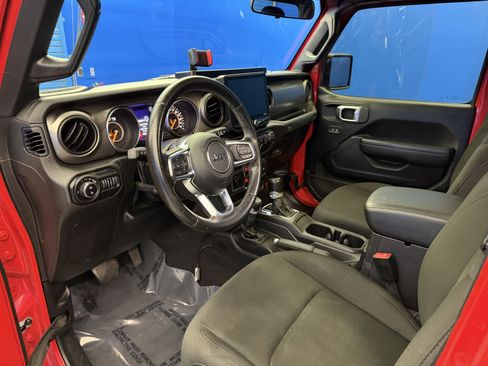 Used 2020 Jeep Gladiator Sport w/ Quick Order Package 24S AWD/4WD image 11