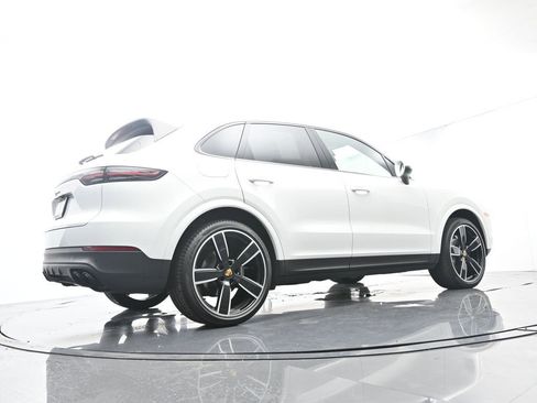 Certified 2023 Porsche Cayenne Platinum Edition AWD/4WD image 52