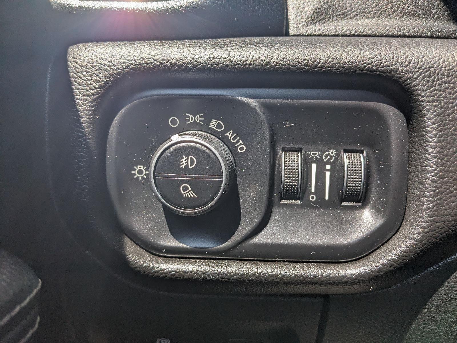 Used 2025 RAM 1500 Laramie AWD/4WD image 54