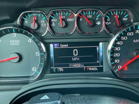 Used 2019 Chevrolet Suburban LT AWD/4WD image 12