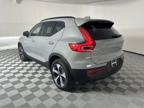 Used 2026 Volvo XC40 B5 Plus AWD/4WD image 6