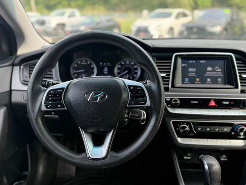 Used 2019 Hyundai Sonata SE FWD image 16