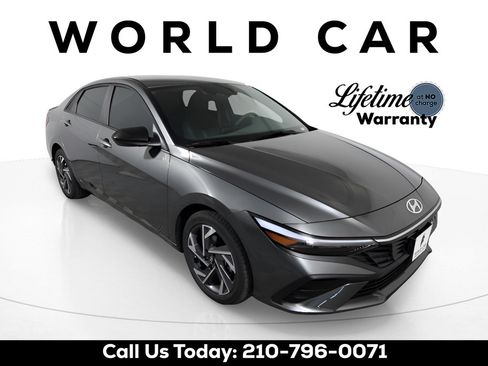 Used 2025 Hyundai Elantra Sport FWD image 1