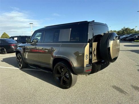 New 2026 Land Rover Defender 110 S image 4