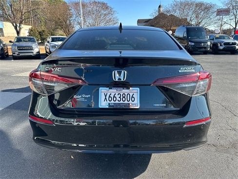 Used 2025 Honda Civic Sport image 4