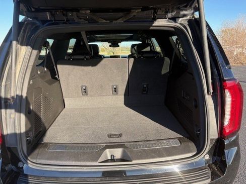Used 2023 GMC Yukon XL AT4 w/ AT4 Premium Package image 17
