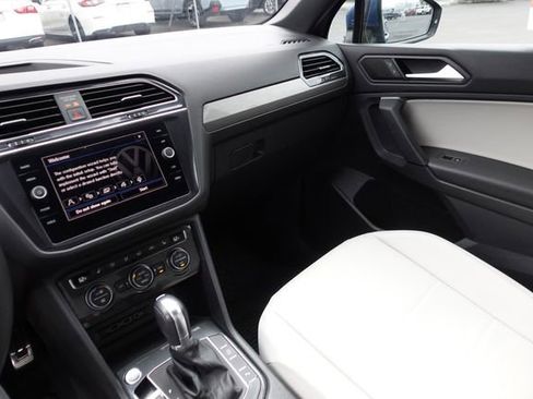 Used 2019 Volkswagen Tiguan SEL R-Line image 22