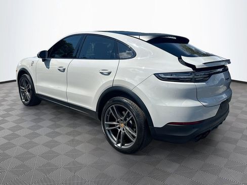 Used 2023 Porsche Cayenne Platinum Edition image 8