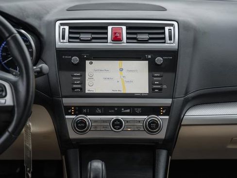 Used 2016 Subaru Outback 2.5i Premium image 19