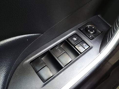 Certified 2021 Toyota RAV4 XLE FWD image 5