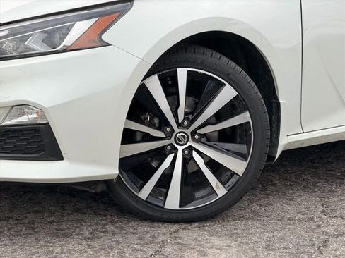 Used 2022 Nissan Altima 2.5 SR AWD/4WD image 28