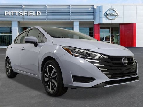 New 2025 Nissan Versa SV w/ Trunk Package image 1