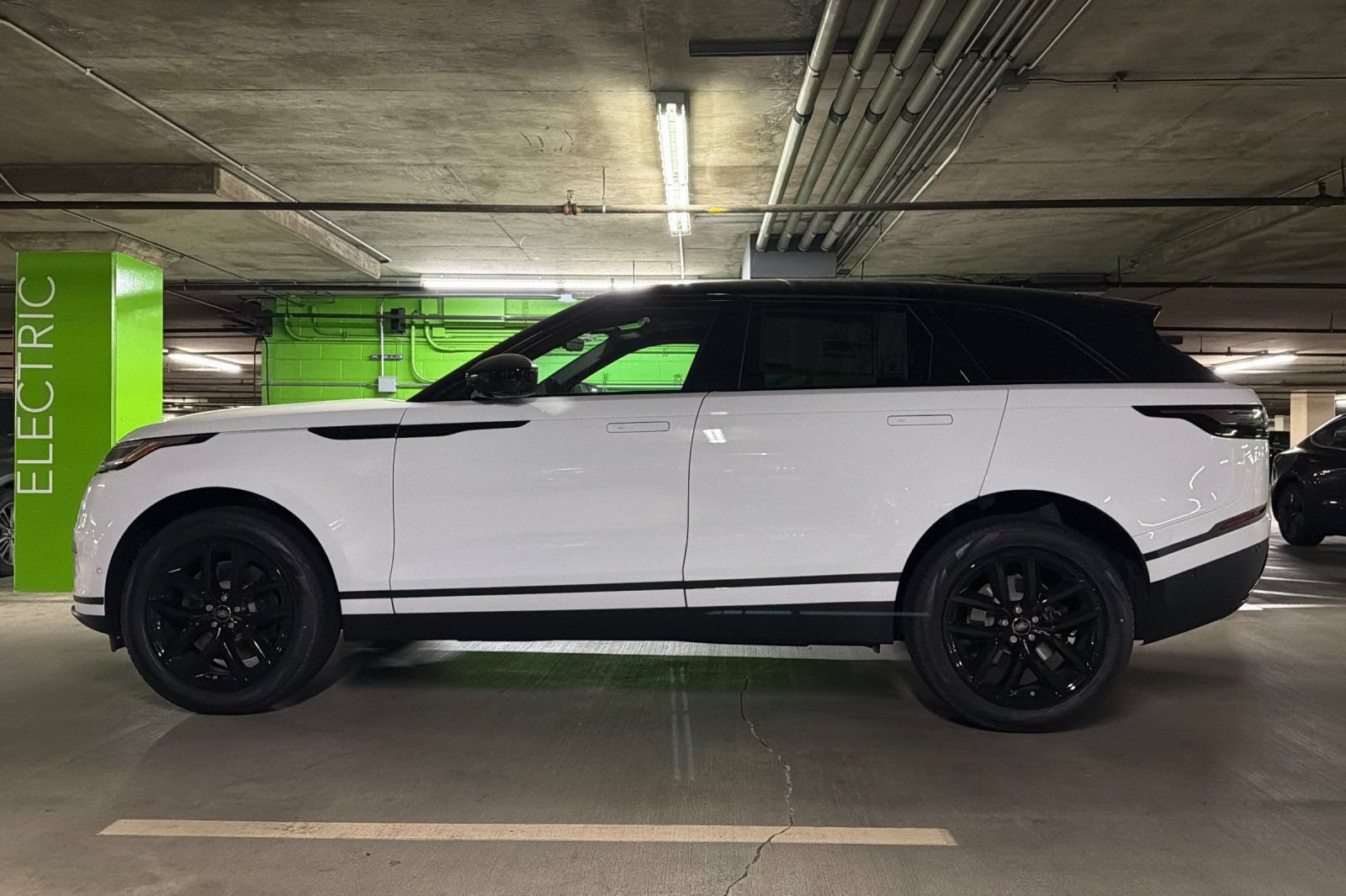New 2026 Land Rover Range Rover Velar S AWD/4WD image 2