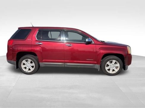 Used 2010 GMC Terrain SLE FWD image 11