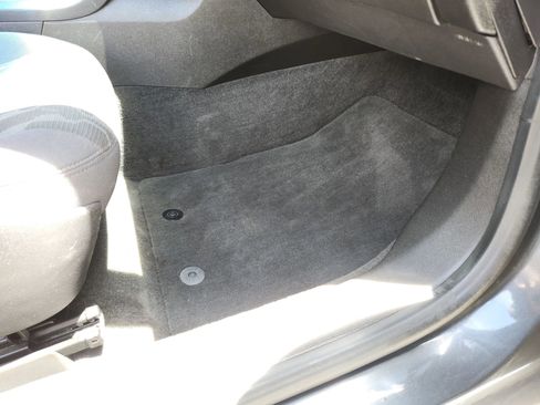 Used 2014 Chevrolet Volt w/ Enhanced Safety Package 1 FWD image 38