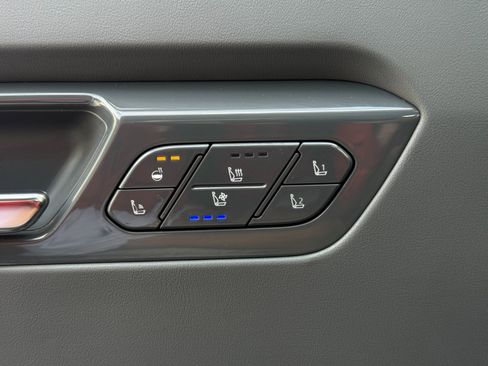Used 2025 Kia EV9 GT-Line AWD/4WD image 18