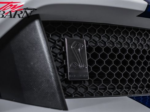 Used 2016 Ford Mustang Shelby GT350 w/ Track Package image 9