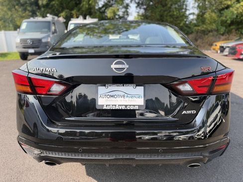 Used 2025 Nissan Altima 2.5 SR AWD/4WD image 4
