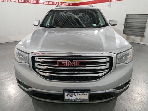 Used 2018 GMC Acadia SLE image 2