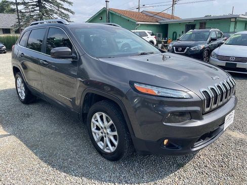 Used 2015 Jeep Cherokee Latitude FWD image 4
