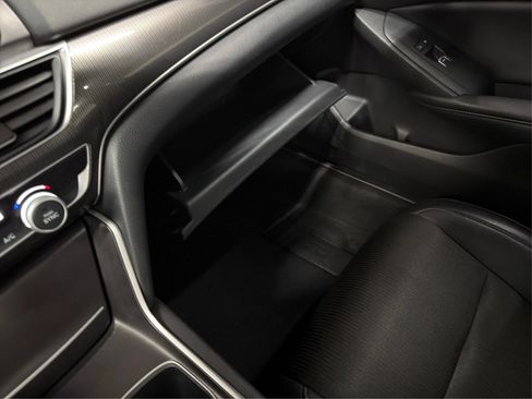 Used 2018 Honda Accord Sport image 24