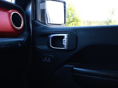 Used 2020 Jeep Wrangler Unlimited Rubicon AWD/4WD image 26