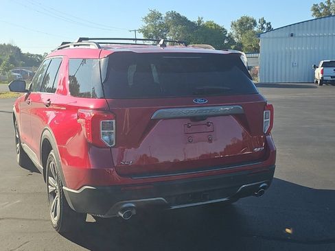 Used 2024 Ford Explorer XLT w/ Equipment Group 202A AWD/4WD image 6