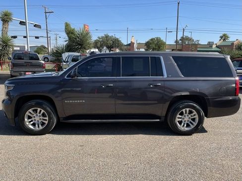 Used 2018 Chevrolet Suburban LT w/ Luxury Package image 3